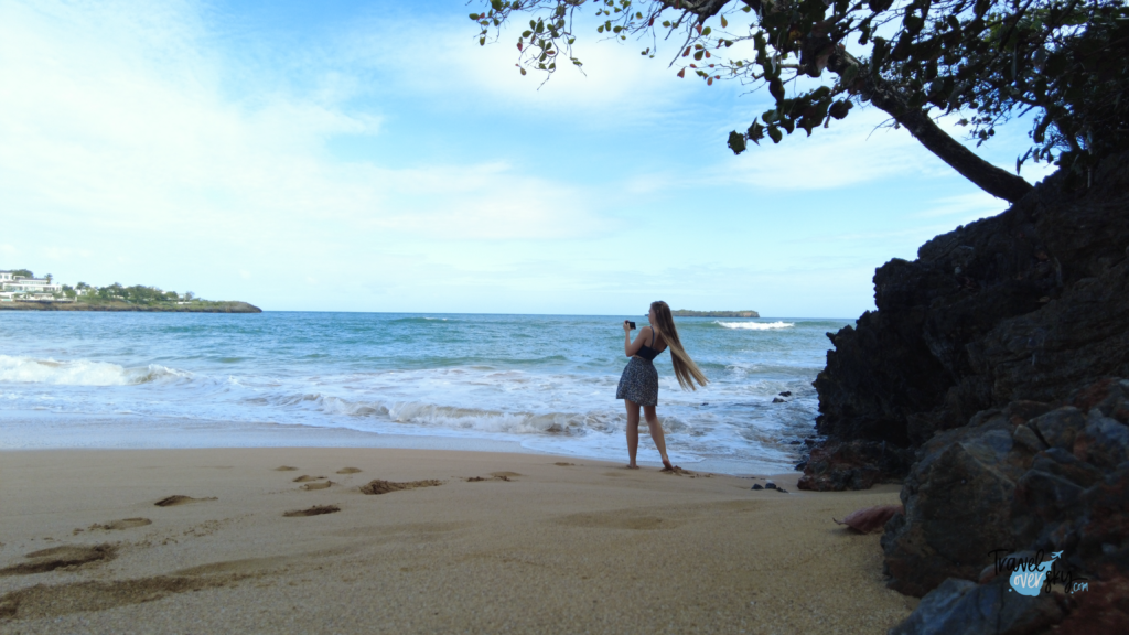 playa-moron-dominikana-traveloversky