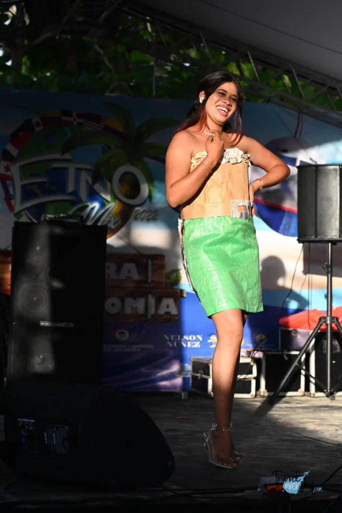 etno-mix-2022-las-terrenas-desfile-de-moda