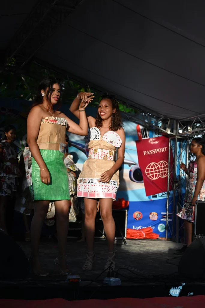 etno-mix-2022-las-terrenas-desfile-de-moda