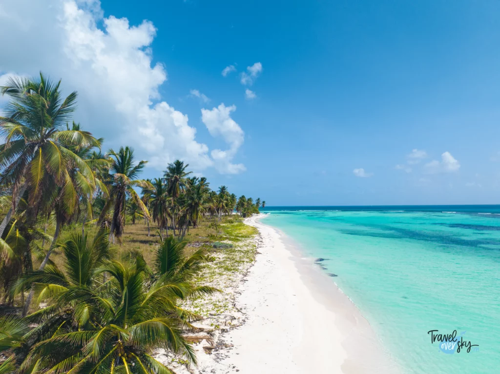 canto-de-la-playa-isla-saona-traveloversky