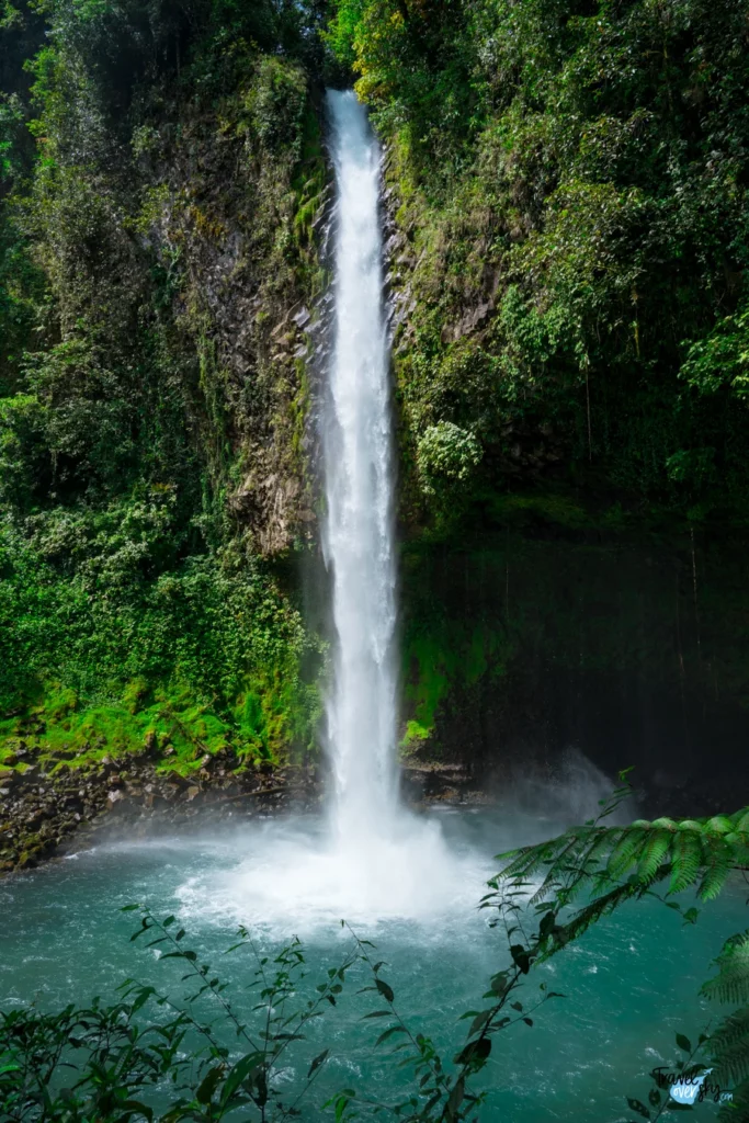 la-fortuna-waterfall-costa-rica