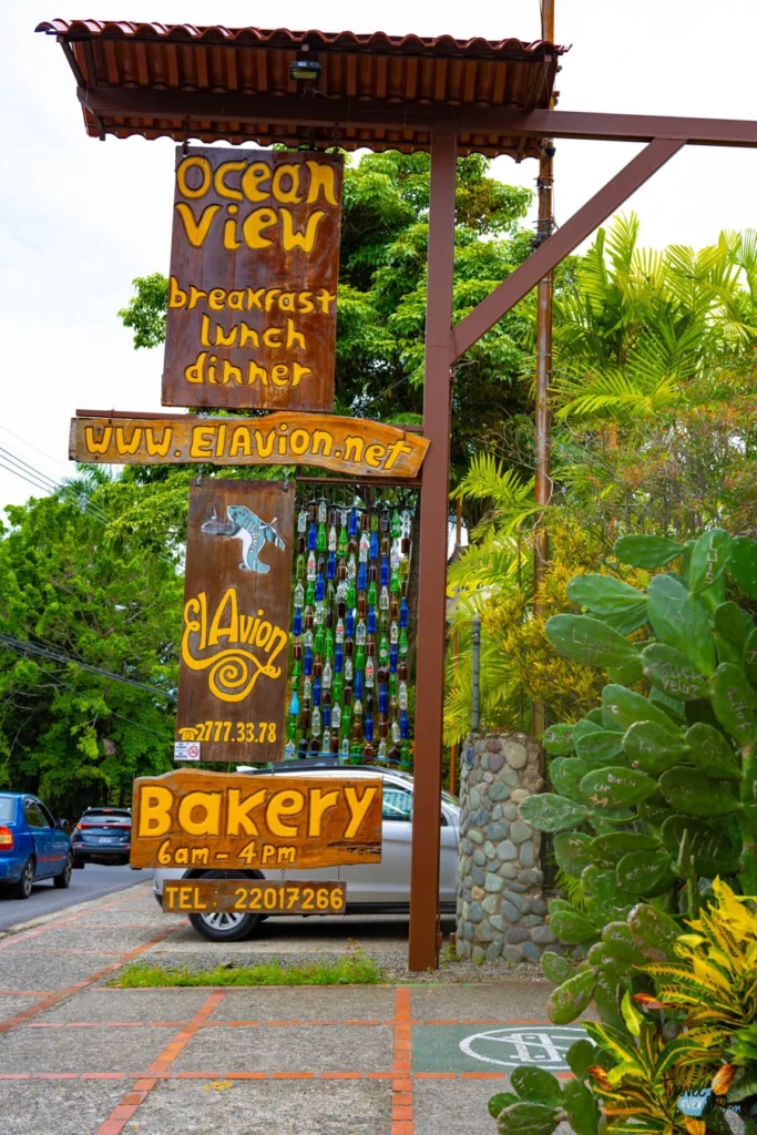 restaurante-el-avion-quepos-costa-rica