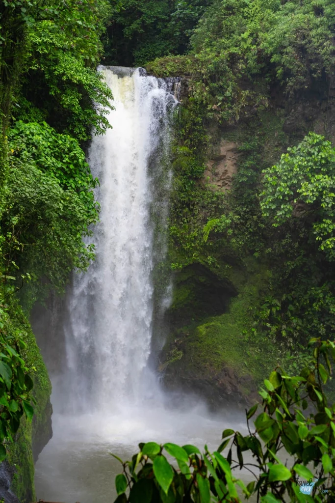 waterfall-la-paz-costa-rica