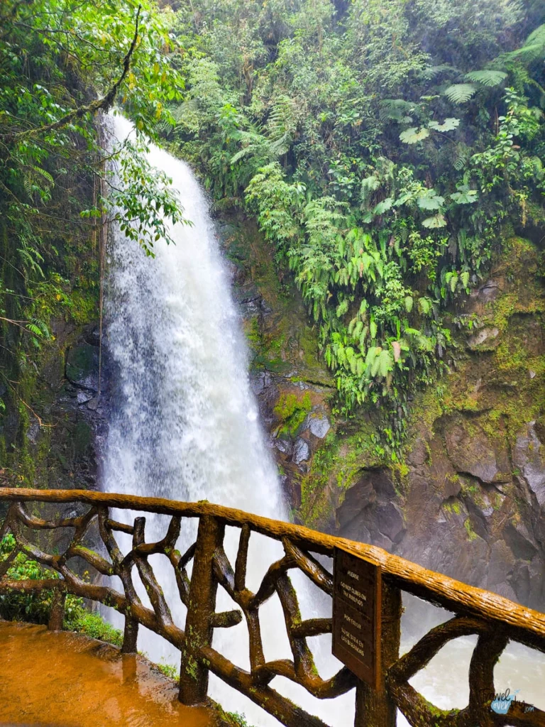 waterfall-la-paz-costa-rica