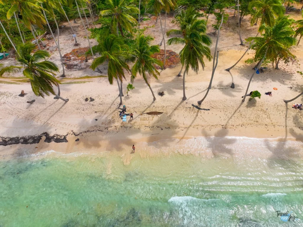 playa-las-gareras-republica-dominicana