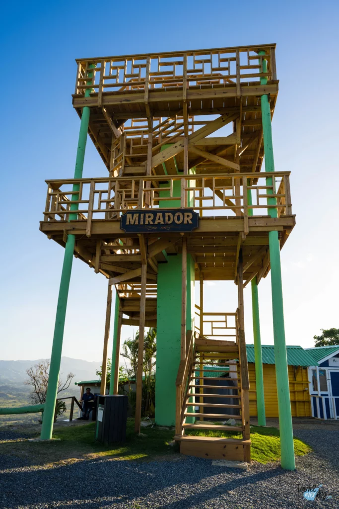torre-de-observaciones-montana-redonda-republica-dominicana